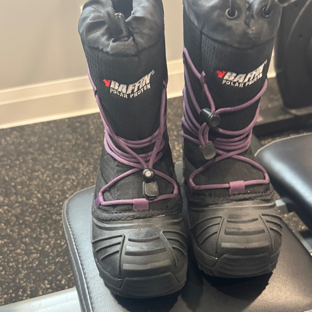 Baffin Black and Purple Snow Boots